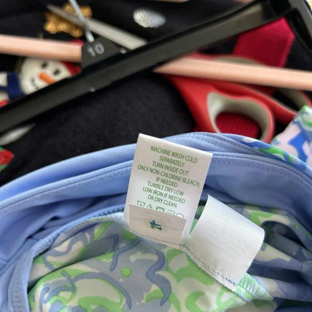 LILLY PULITZER Bicci Luxletic Running Short BLUE PLUMES IN BLOOM Size Large NWT - Picture 8 of 8